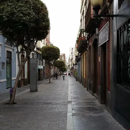 Calle Perez Galdos 20 Apartment