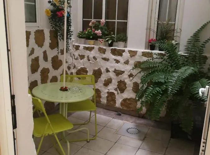 Calle Perez Galdos 20 *